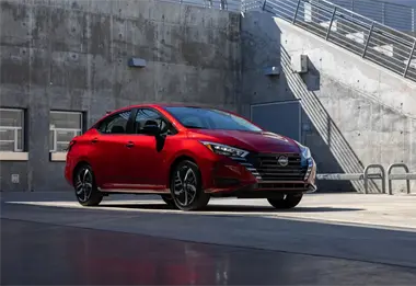 El Nissan Versa se corona como el auto m&aacute;s vendido del 2025 en M&eacute;xico