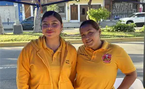 Doña Luisa Burgueño, legado y tradición con la venta de gorditas y atole en el centro de Mazatlán