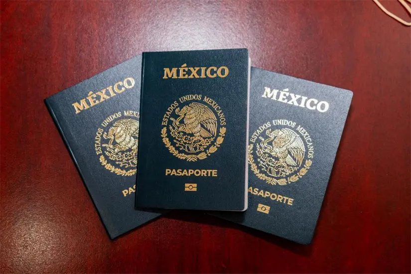 El chatbot original tiene una palomita azul como marca de verificación. Foto: Cortesía