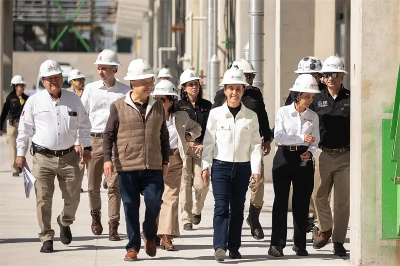 La presidenta anunció que este año concluye la  modernización de la Refinería de Tula. Foto: Cortesía