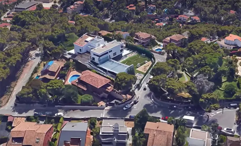 Mansión de Lionel Messi en España. Foto: cortesía.