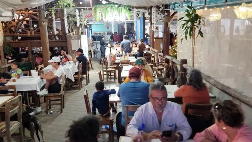 Los restaurantes de Altata tuvieron una muy buena afluencia.