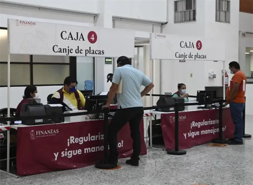 El cambio de placas puedes realizarlo en línea o presencial. Foto: cortesía.