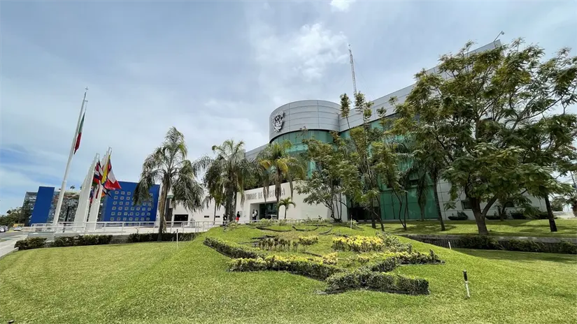Torre de Rectoría de la Universidad Autónoma de Sinaloa. Fuente: https://es.wikipedia.org/wiki/Universidad_Aut%C3%B3noma_de_Sinaloa