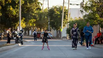 Pavimentación de la calle Corneta Francisco Ramírez trae alegría y salud a la colonia 21 de Marzo en Culiacán