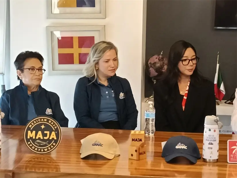 Asminda Zazueta y la señora Patricia Trejo de GANAC invitaron a todos a decir