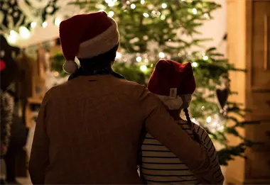 Le dijo &acute;entra&acute; en Navidad y se qued&oacute; 45 a&ntilde;os: la historia real que conmovi&oacute; a todo un pa&iacute;s