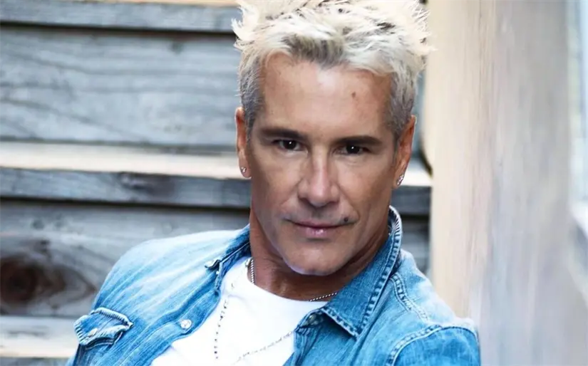 Fernando Carrillo se mantiene constantemente en redes sociales. Foto: Cortesía