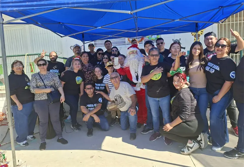 Voluntarios de Iglesia en la Calle llevan luz y alegría a quienes más lo necesitan en plena crisis en Culiacán. Foto: Juan Madrigal