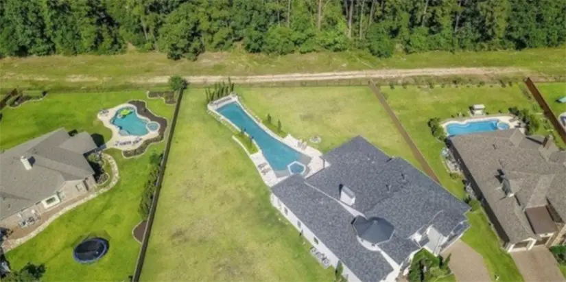 Casa de lujo en la que vivió el hijo de AMLO. Foto: Clarin