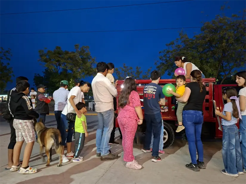 Sonrisas que iluminan Culiacán: los creadores de contenido llevaron juguetes y esperanza a la niñez. Foto: Juan Madrigal