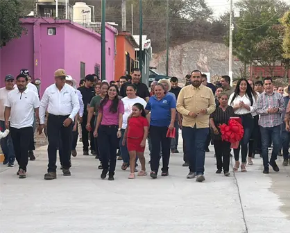 Alcalde de San Ignacio entrega pavimentación hidráulica con servicios renovados en la cabecera municipal