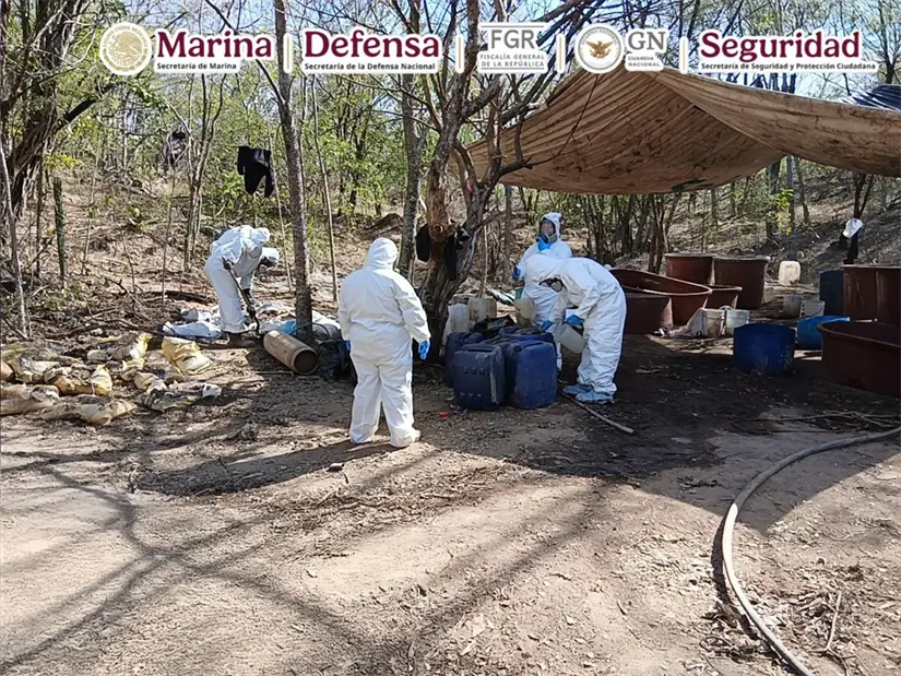Marina y SSPC inhabilitan laboratorios de drogas sintéticas en acciones simultáneas en Durango, Sinaloa y Michoacán