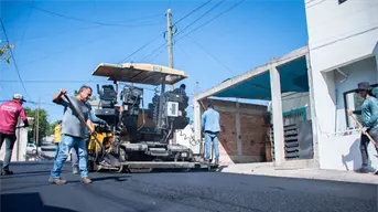 Reencarpetan las calles Colinas Ámbar y Colinas de Topacio en la colonia Proyecto Alfa en Culiacán