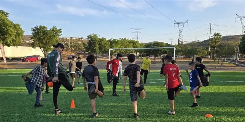Deporte y comunidad fortalecen el tejido social en el bulevar Agricultores. Foto: Juan Madrigal