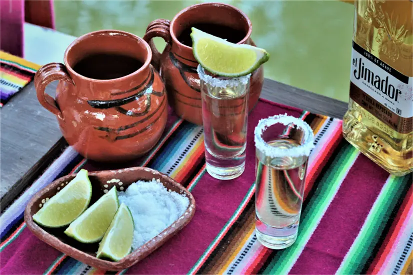 Cosas Chingonas, el próximo éxito de Chicharito Hernández. Foto: Cortesía.