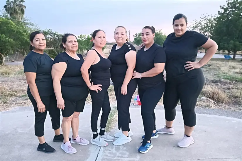 Clases de baile comunitarias transforman las tardes en Valle del Agua: mujeres que se mueven, se acompañan y recuperan el parque como un espacio de bienestar y convivencia.