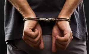 Detienen en Quintana Roo a fugitivo buscado en Estados Unidos; ingresó a México con identidad falsa