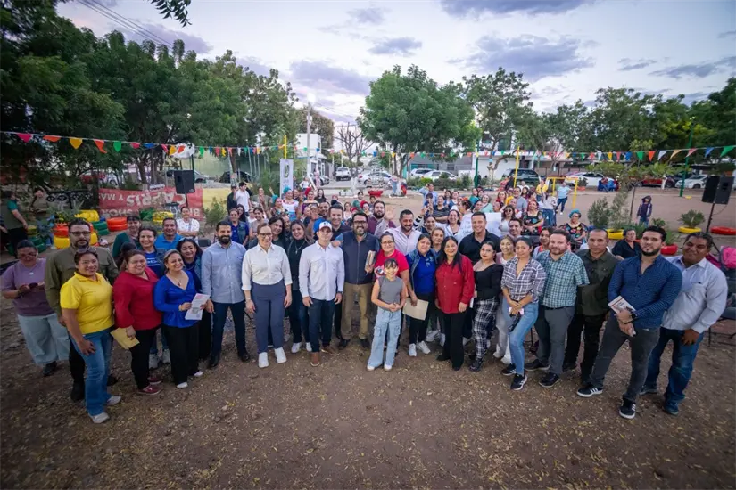 Prados del Sol fue construido desde la organización vecinal: sus habitantes donaron el terreno donde hoy opera el kínder y rescataron el parque cuando aún era un terreno baldío, hace más de una década.