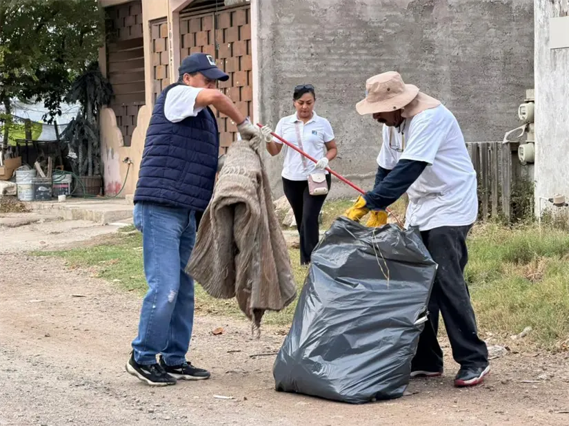 Personal de JUMAPAM realiza jornada de limpieza en El Progreso y Pradera Dorada