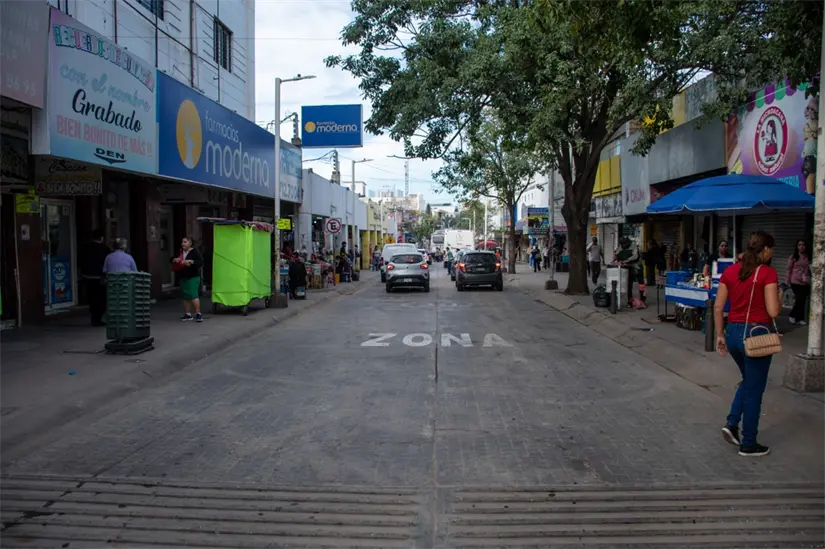  Culiacán mejora su imagen urbana con la rehabilitación de la calle Ángel Flores