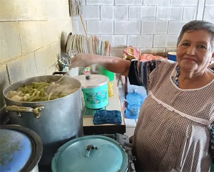 En Navolato, Sinaloa, una mujer de 73 a&ntilde;os demuestra que trabajar con amor nunca pasa de moda