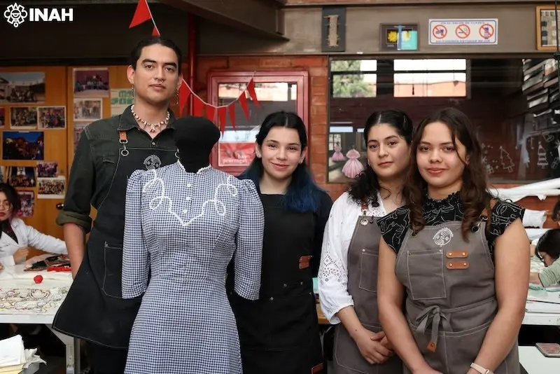 Después de 80 años, el vestido de Dolores del Río cuenta su propio secreto