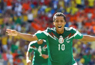 Giovani dos Santos se reinventa: cambia el futbol por los negocios y esto gana