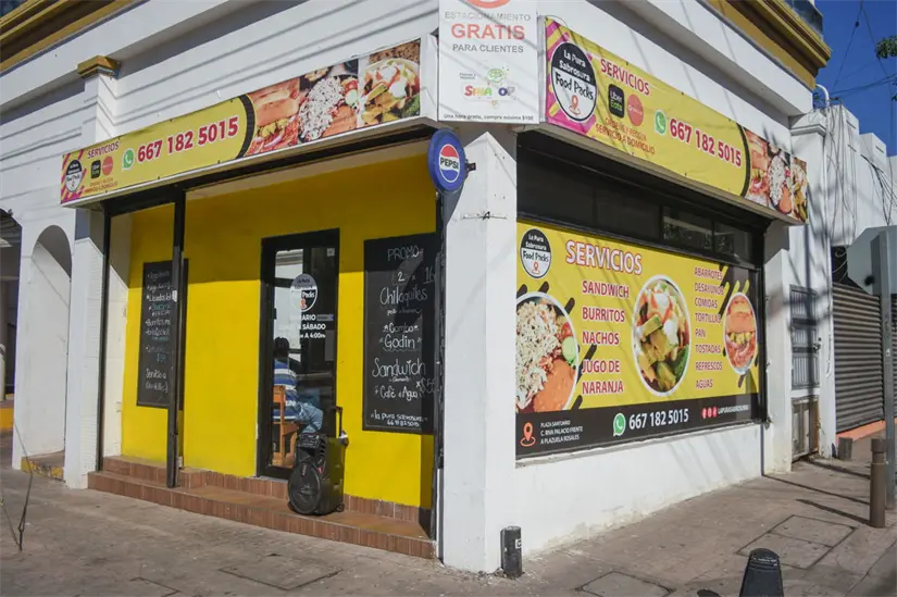 La Pura SabrosuraMX se encuentra por la calle Riva Palacio #441 frente la Plazuela Rosales, en el Centro de Culiacán. Fotos: Lino Ceballos.