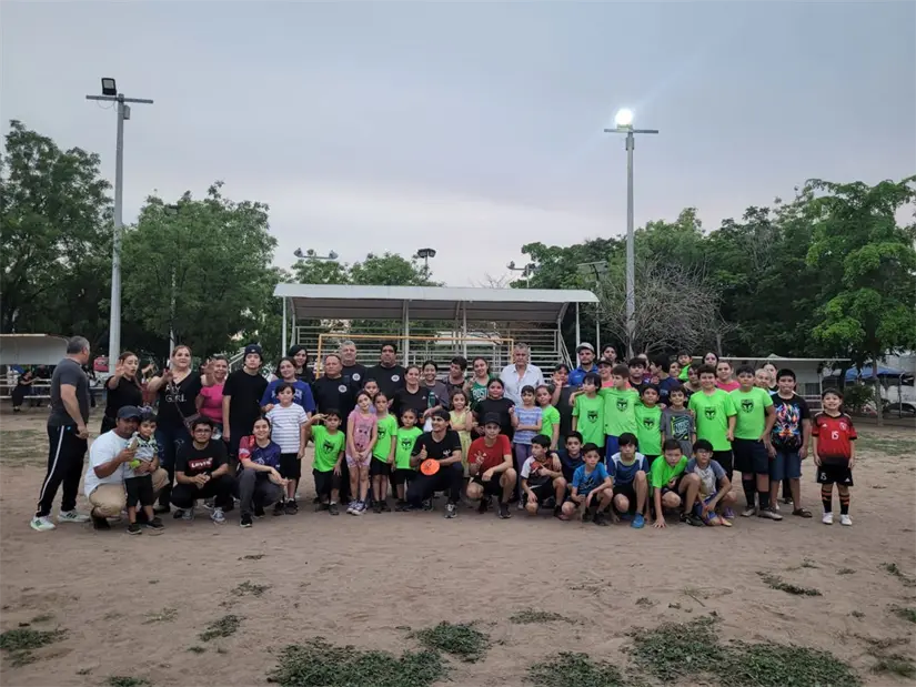 Este mes, Titanes FC celebra su primer aniversario, un año de deporte, unión y alegría para toda la familia del equipo de futbol. Foto: Cortesía/TBN