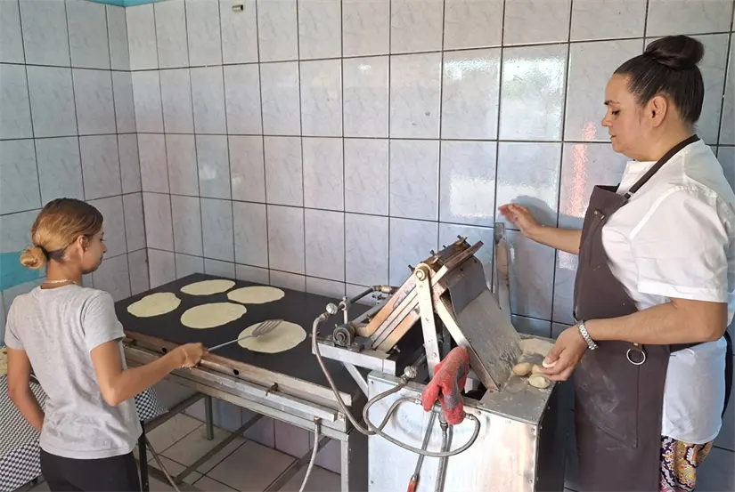 Diana Celene: entre harina, manos trabajadoras y sueños que se saborean en Culiacán. Foto: Juan Madrigal