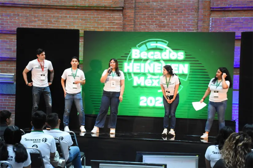 Beca con Propósito, alianza HEINEKEN y Tecmilenio. Foto: Cortesía.