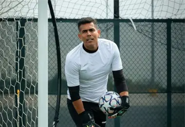 &iquest;Qu&eacute; negocios tiene el exportero, Osvaldo S&aacute;nchez tras retirarse del futbol mexicano?