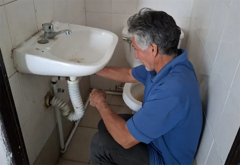 Desde hace 22 años, Miguel Ángel pone la honestidad al servicio de cada hogar. Foto: Juan Madrigal