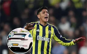 Edson Álvarez; talento y esfuerzo lo llevan a cosechar mansiones y lujos en el futbol extranjero