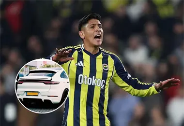 Edson &Aacute;lvarez; talento y esfuerzo lo llevan a cosechar mansiones y lujos en el futbol extranjero