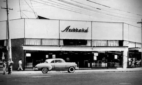 Central de Ropa, ahora conocida como Bodega Aurrerá. Foto: Cortesía.
