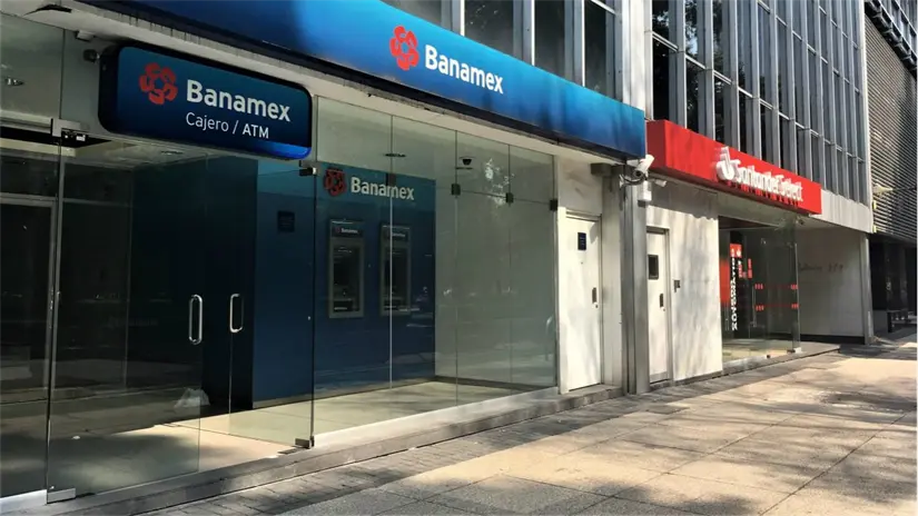Los bancos suelen ser opciones sólidas para compra de dólares. Foto: Cortesía