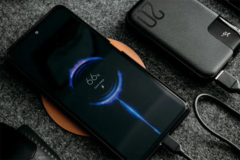 Cómo cargar el celular de la manera correcta. Foto: Unplash