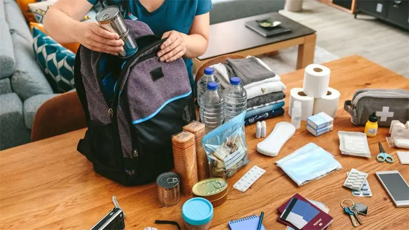 Es importante contar con una mochila que tenga artículos para emergencias. Foto: Cortesía