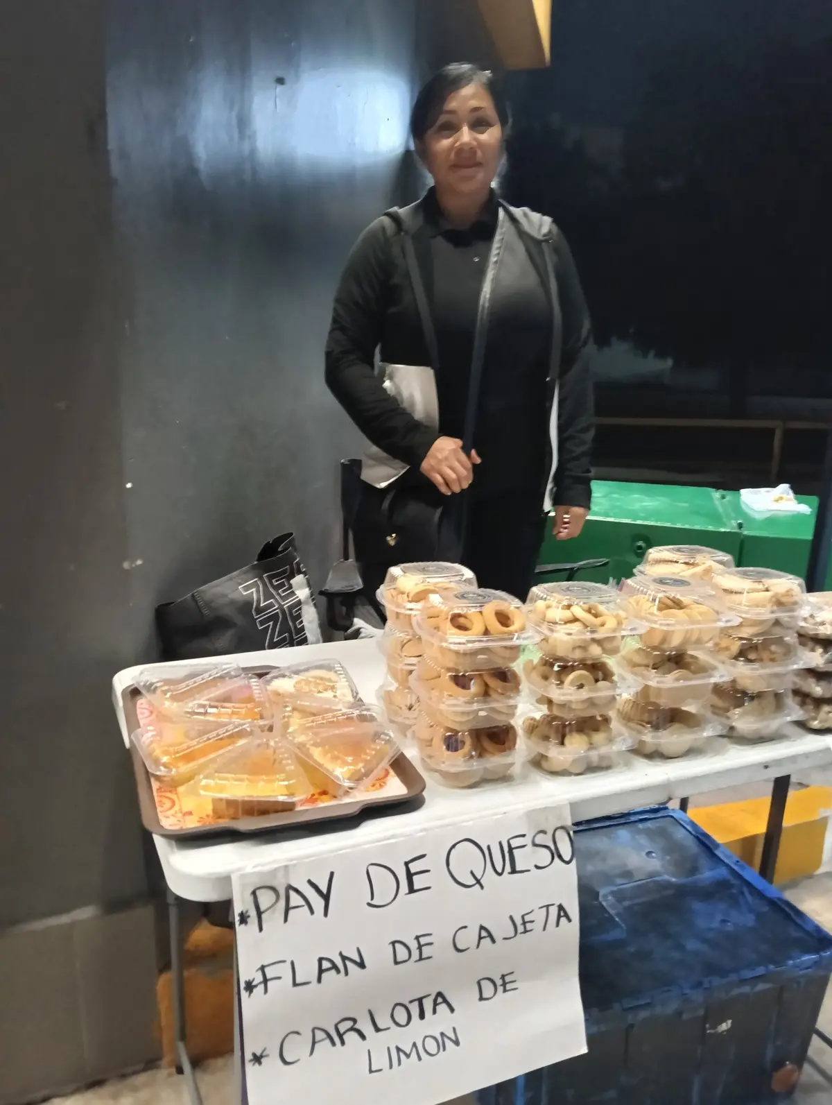 Los postres que vende Dulce, son muy buscados en Alturas del Sur. Agradece a sus vecinos. 