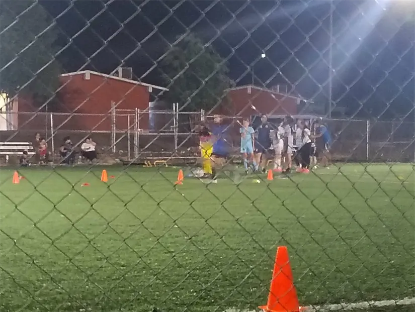 Los deportistas del Nido Águila realizan sus actividades con mucho ánimo y disciplina que el futbol lo requiere.