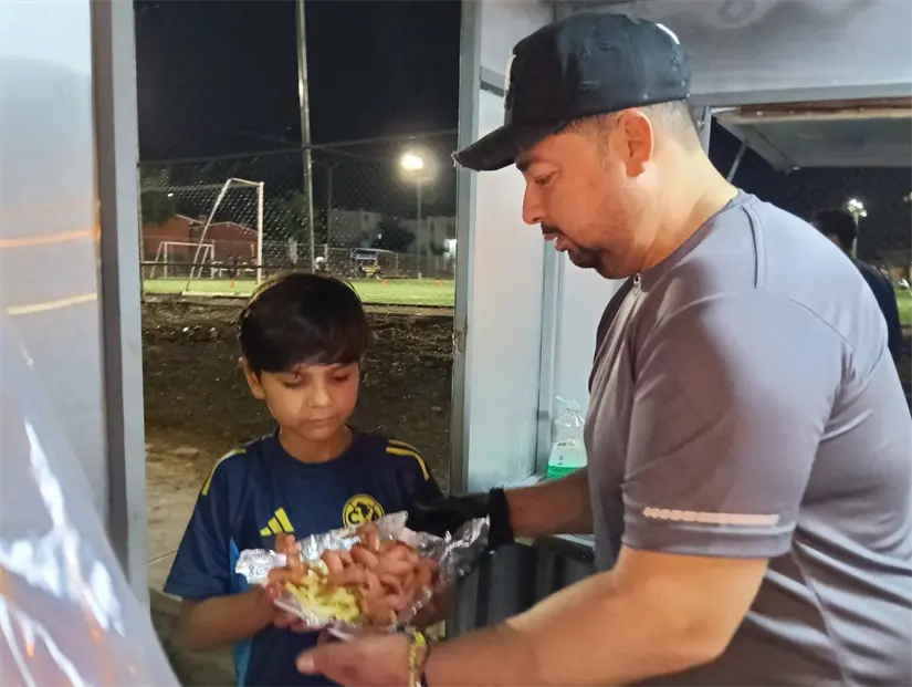 Tadeo es un amigo de Raúl y su hijo Camilo. Siempre dispuesto a servir, ayudar y dar consejos sabios aún desde su infancia.