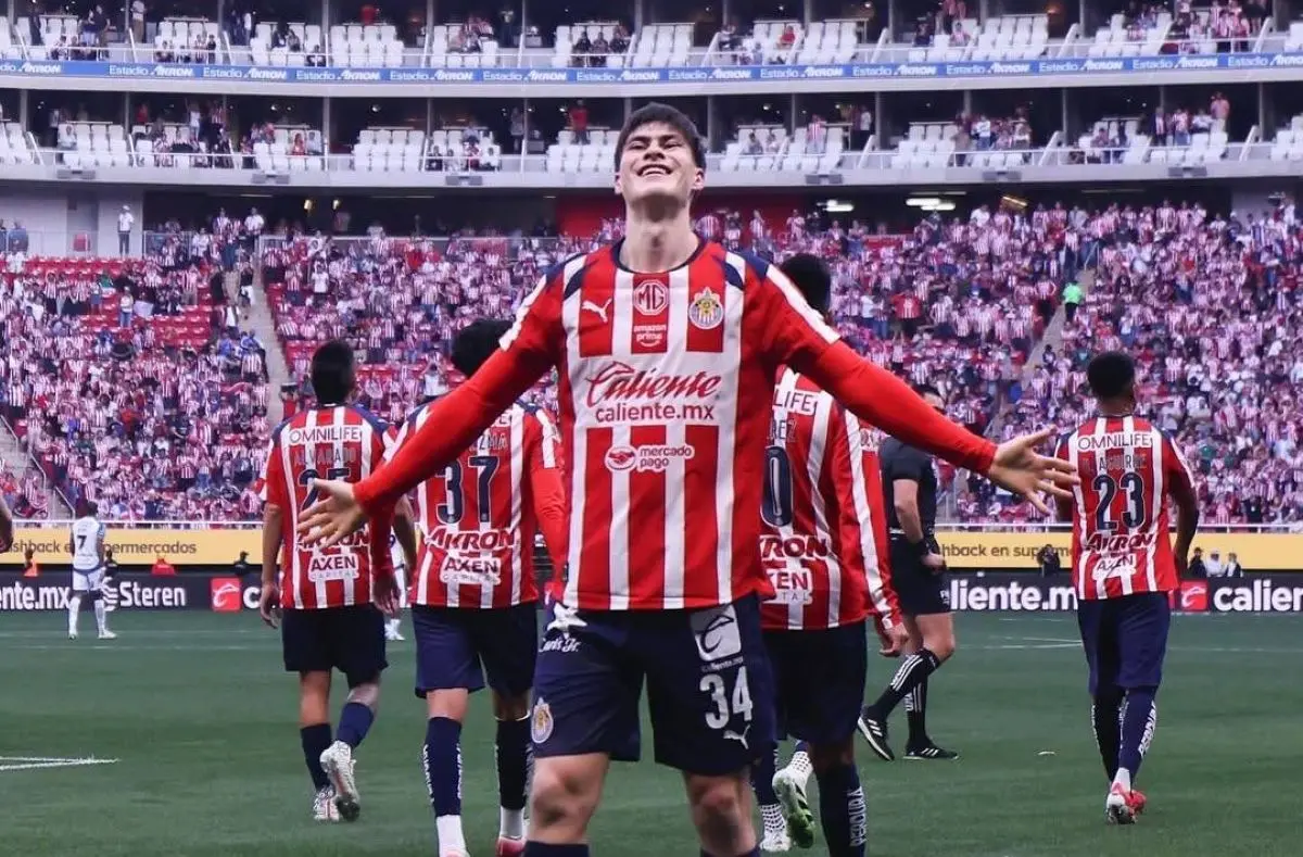 Armando ‘Hormiga’ González delantero de Chivas. Foto: Cortesía