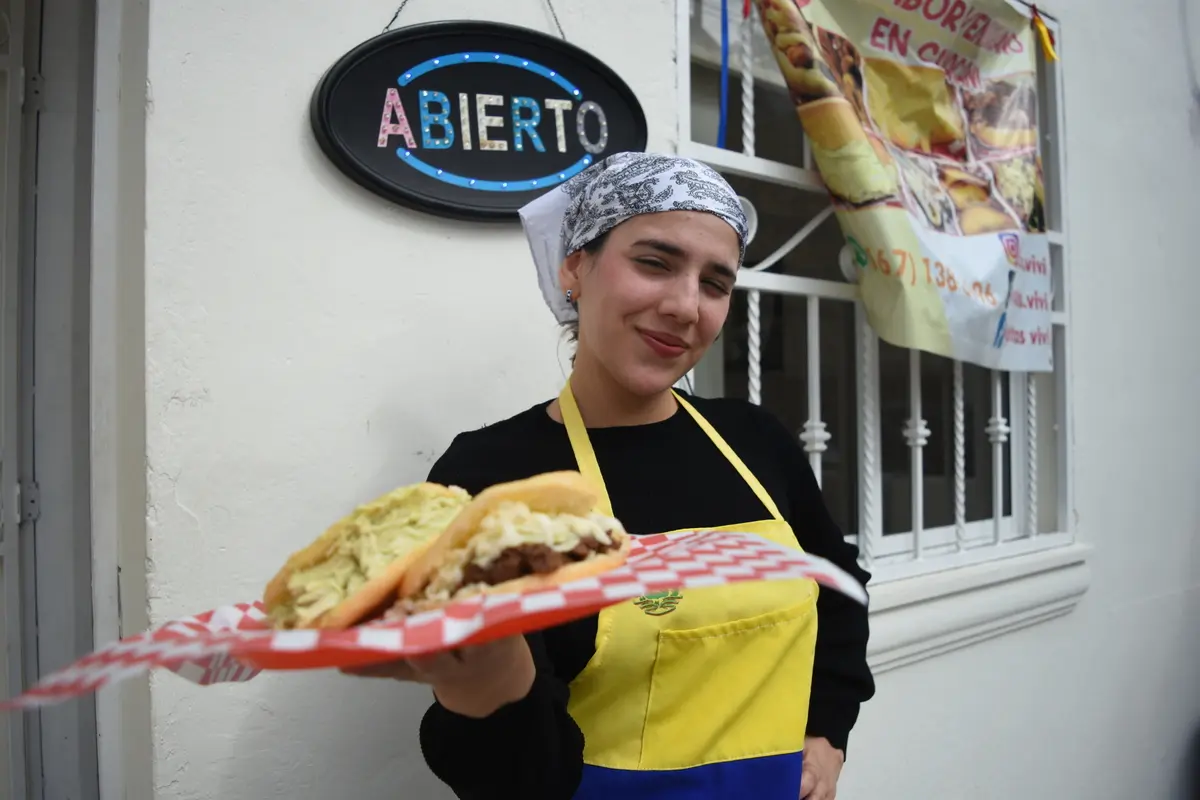 Vivi se dice orgullosa de todo su trayecto ya que menciona que para llegar lejos se necesita de esfuerzo y constancia.