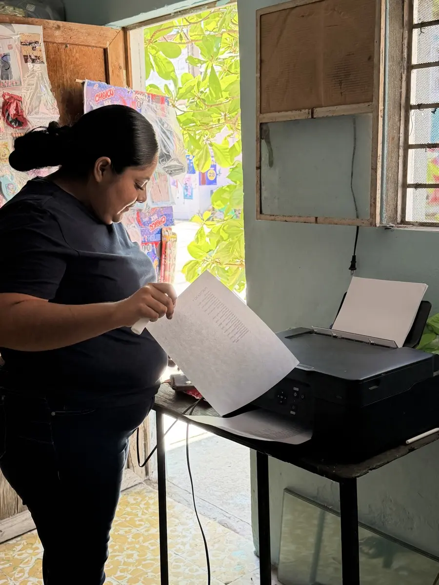En plena pandemia por el COVID 19 Yesenia inició su primer negocio con impresiones desde su casa