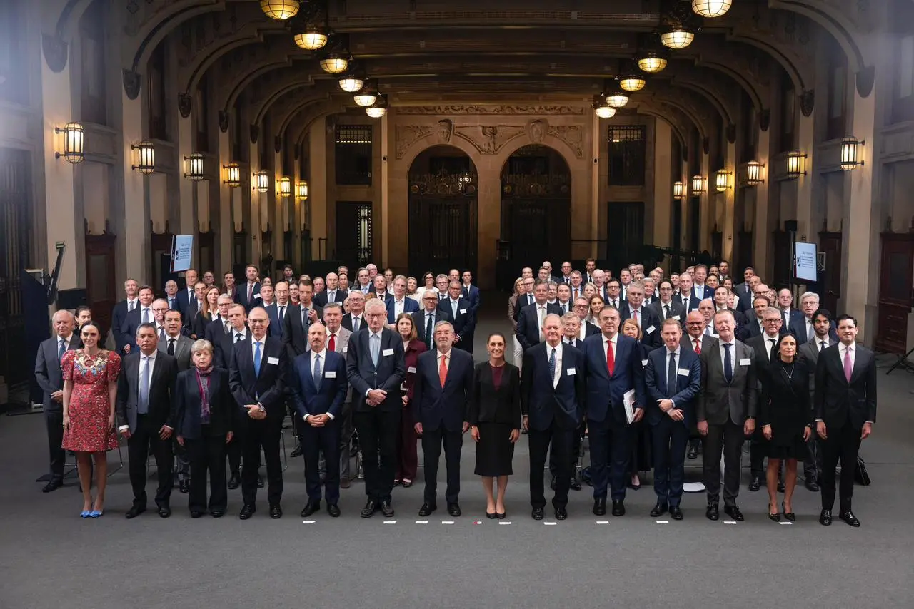 Una histórica delegación de empresarios nórdicos visitó Palacio Nacional para dialogar con Claudia Sheinbaum sobre inversiones en energía, telecomunicaciones, industria y tecnología en México..