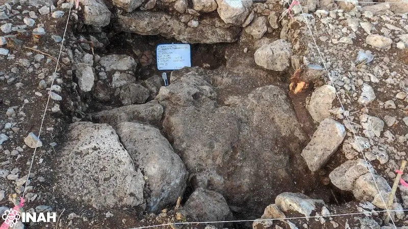 Descubren depósito ritual maya de más de 2 mil años en Yucatán