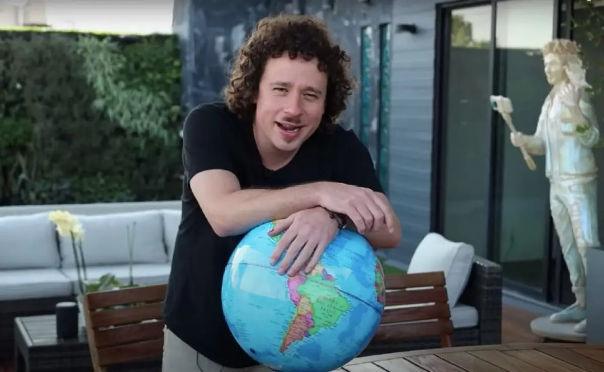 Luisito Comunica cuenta con millones de seguidores y una fortuna de millones de dólares.