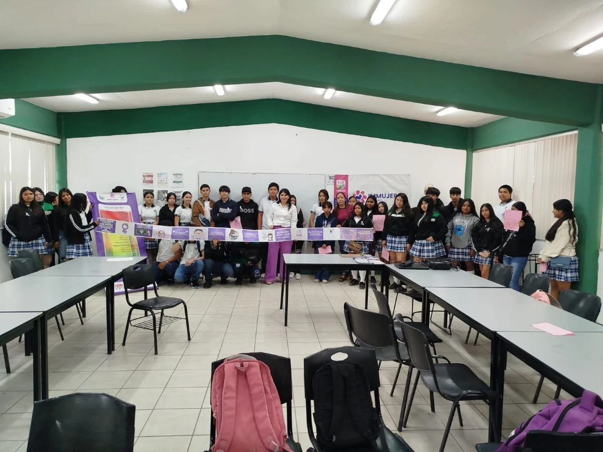 Estudiantes del CBTA 261 participaron en la plática “Sororidad”, promovida por el Instituto Municipal de las Mujeres de Navolato.